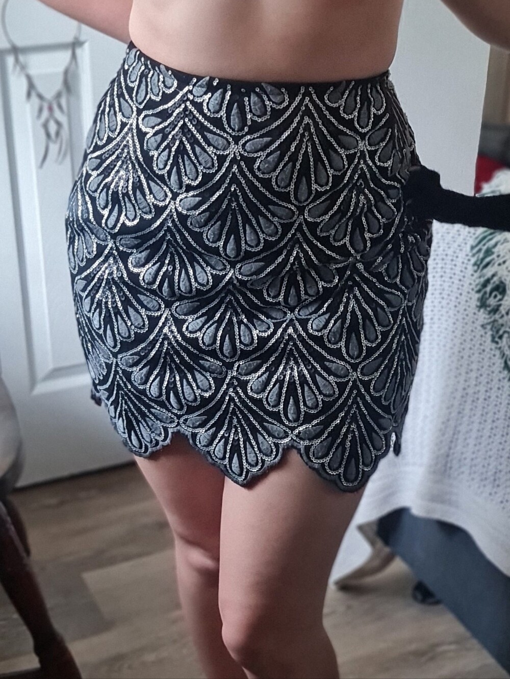 Beautiful Gray & Black Scalloped Sequin Mini Skirt